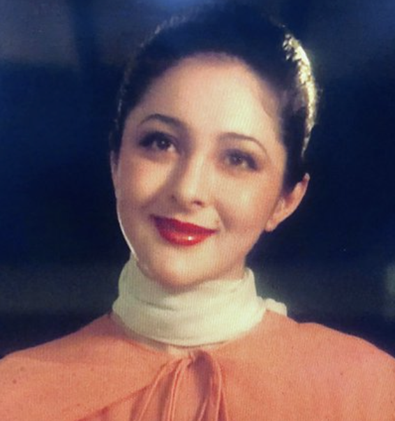 後藤久美子の25歳長女エレナ、黒統一コーデで母譲りの美貌を披露…６か国語堪能な“世界的美女