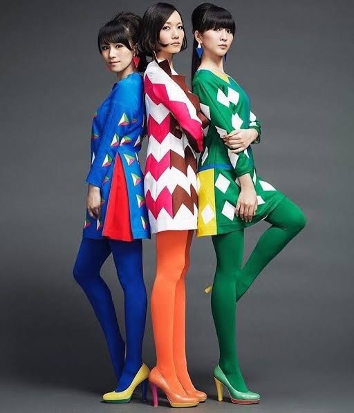 【日本人限定】女性アイドルの衣装を愛でよう