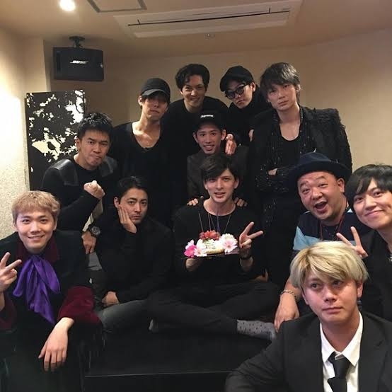 男性アイドルや俳優のプライベートどこまで知りたいですか？