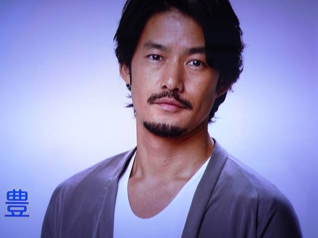 竹野内豊、独立後は“マネージャーに頼らない”活動ぶり　自らリサーチした総額“32万円”うなぎ弁当の差し入れに現場歓喜