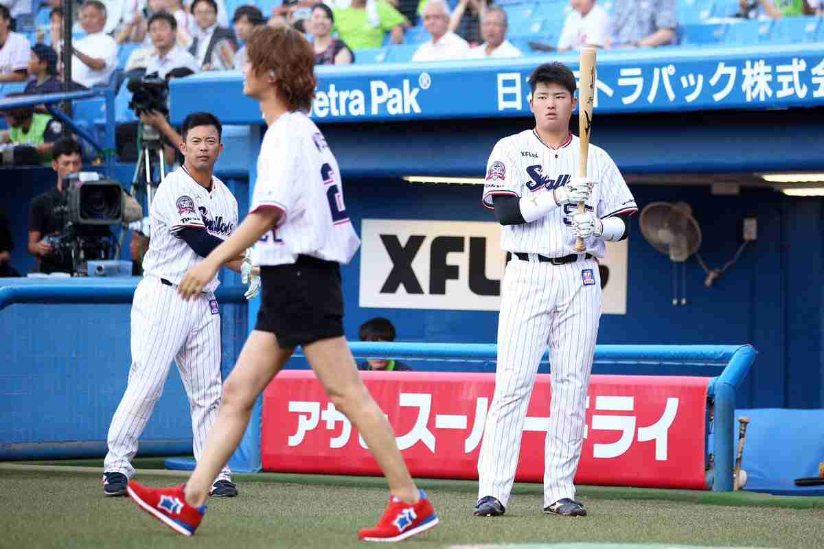 明石の「選べる制服」全中学生が対象　ブレザーに性別問わずスラックスでもスカートでも　来春から