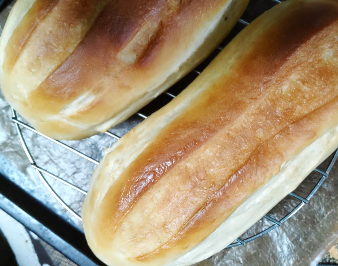 🥐今日パン食べた人🍞