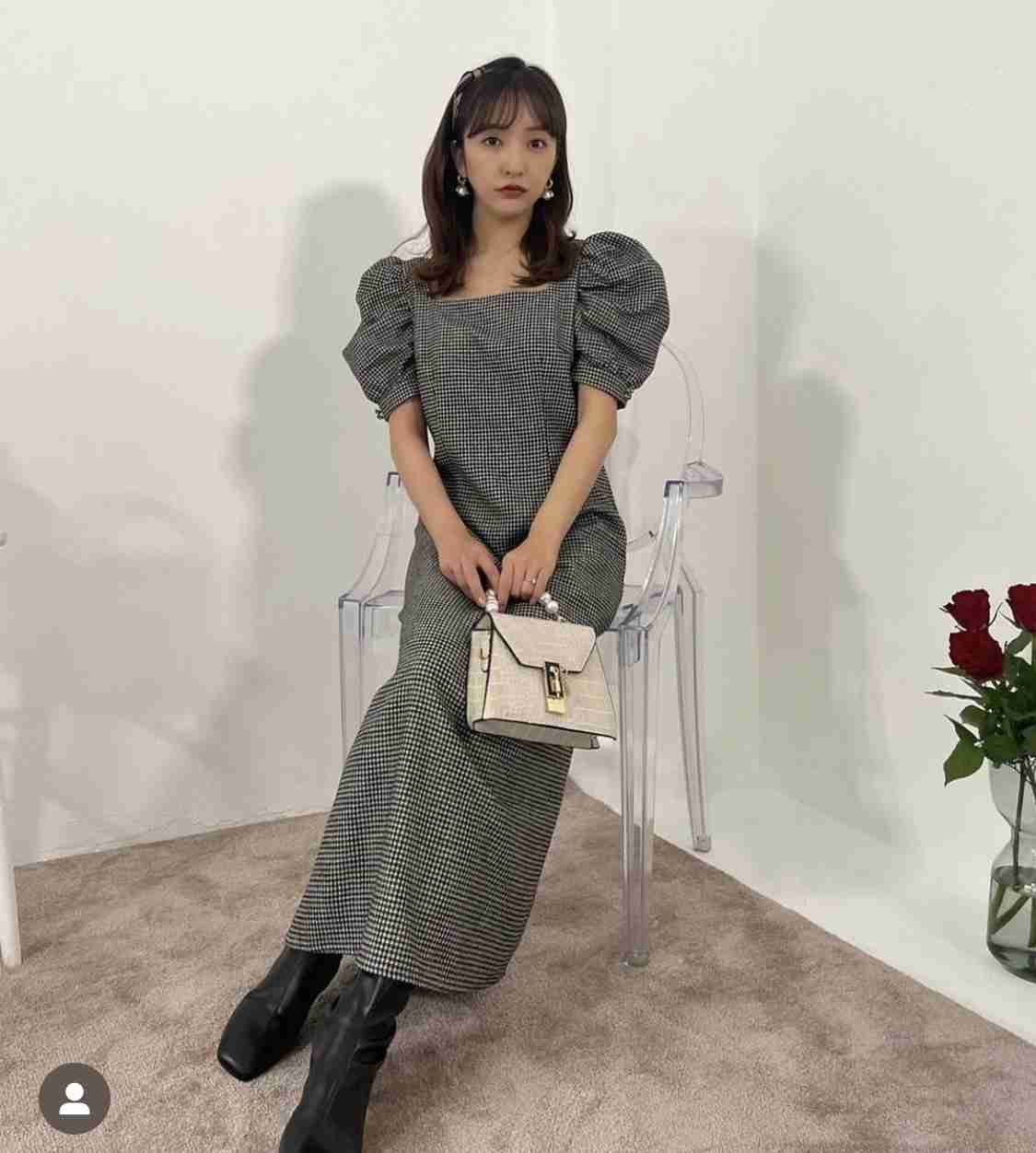 板野友美、大人可愛い着こなし！フリルニットドレス姿に感嘆の声「綺麗さがレベルアップしたような」