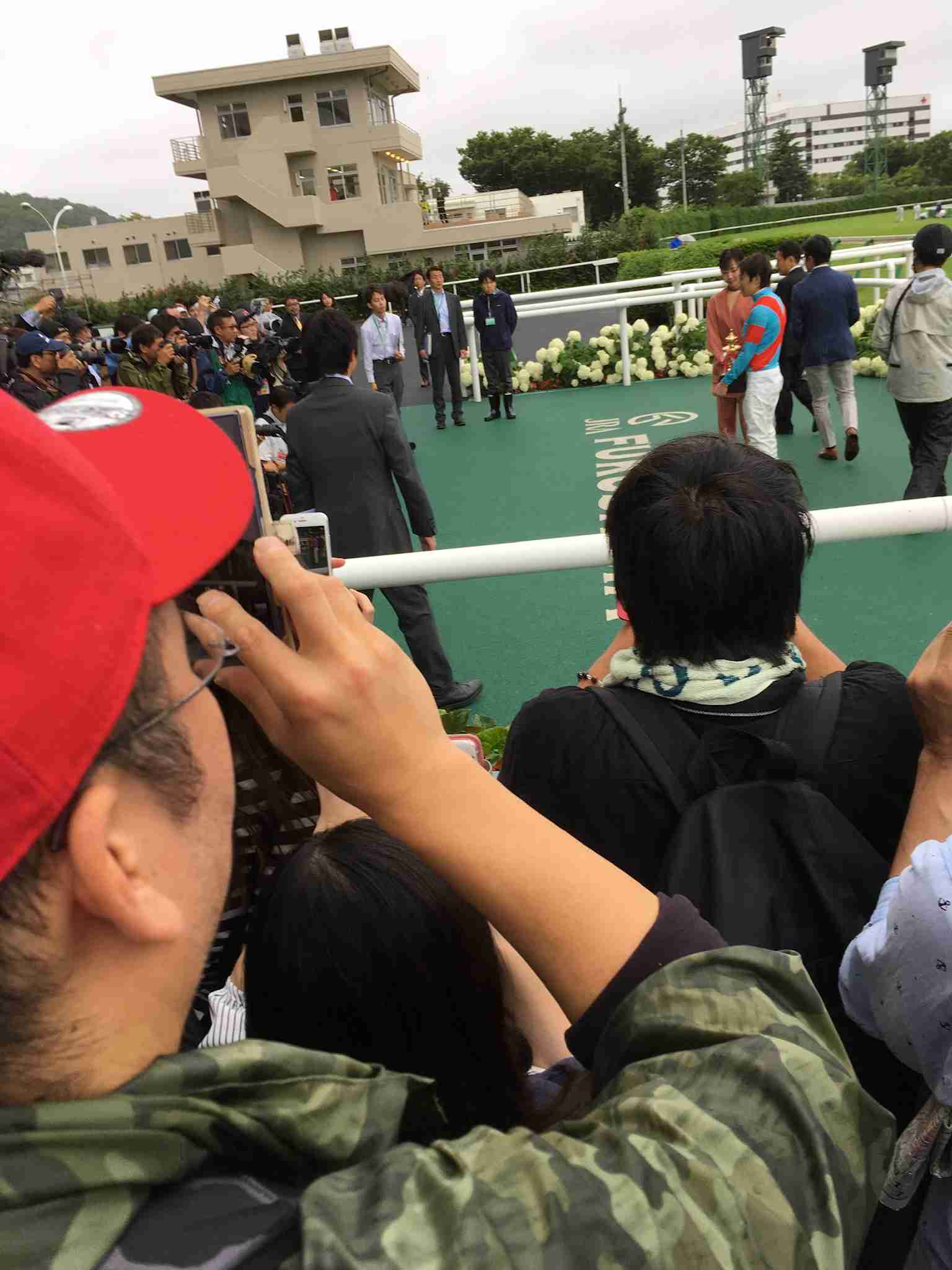 木南晴夏、新宣材写真を姉・清香が撮影　姉妹揃った2ショットも