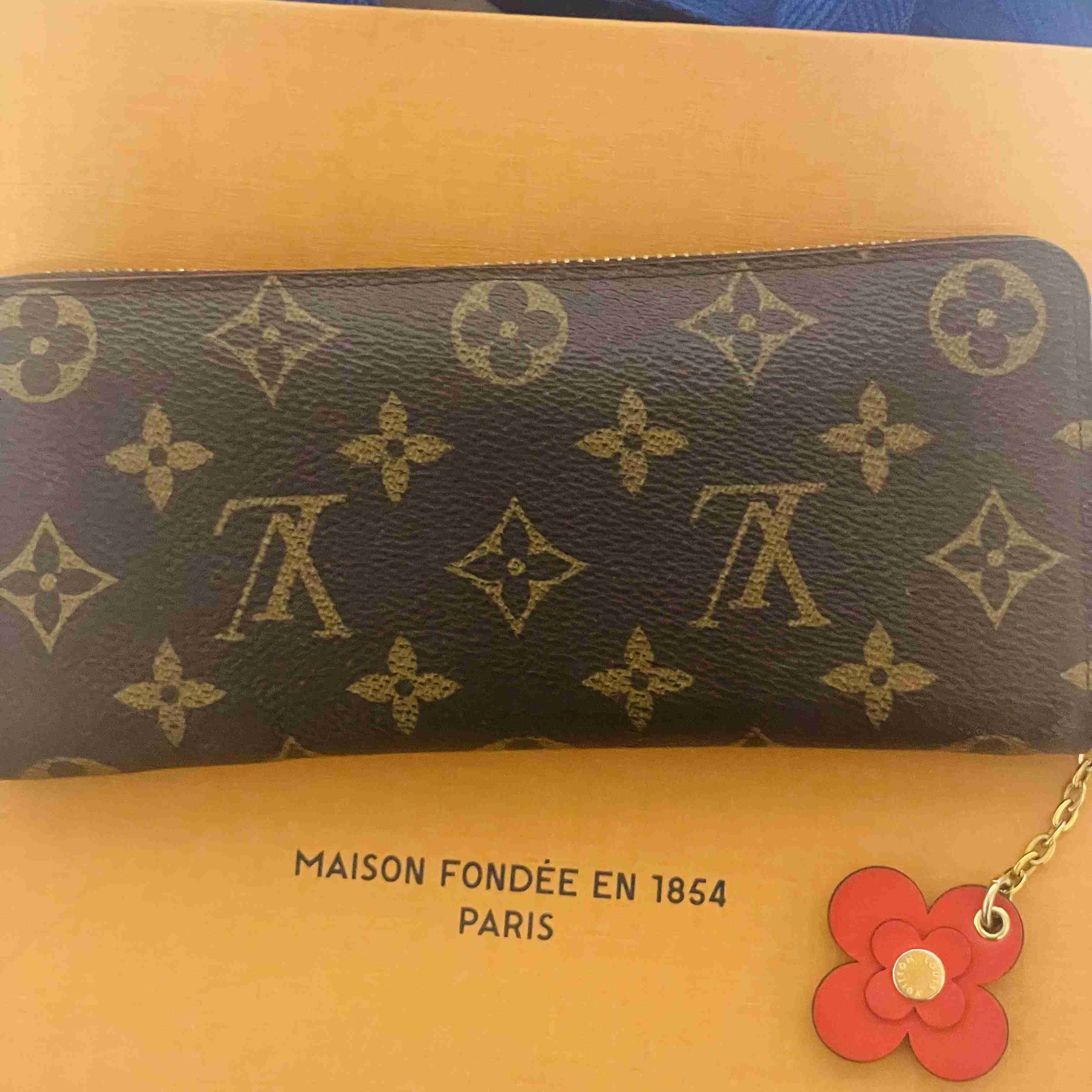 お財布見せて下さい！