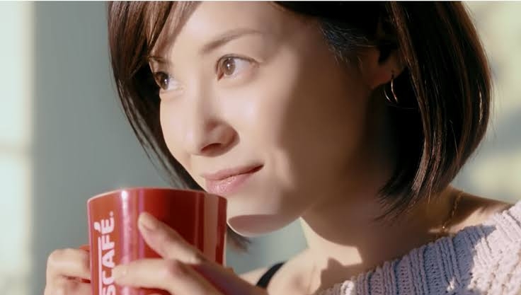 “最強アイドル”松浦亜弥、変わらぬ可愛さと歌声に絶賛の声「鳥肌立たった」「このCMだけで表現力の高さがわかる」