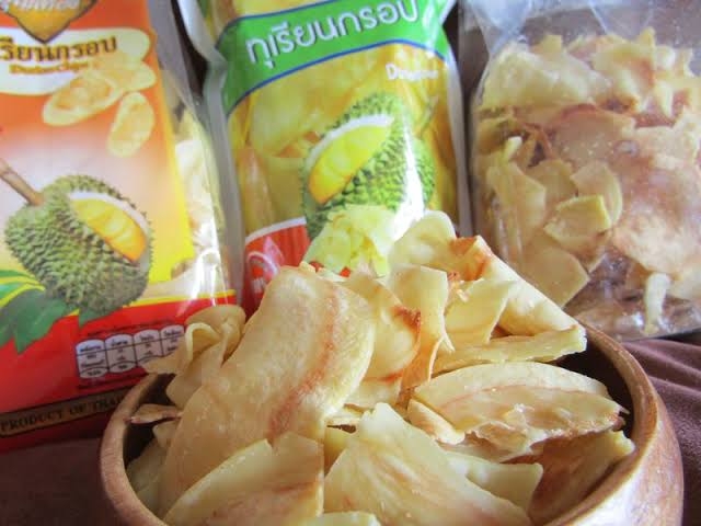 生まれて初めてドリアンを食べたら飲み物との組み合わせが悪くて死にそうになった