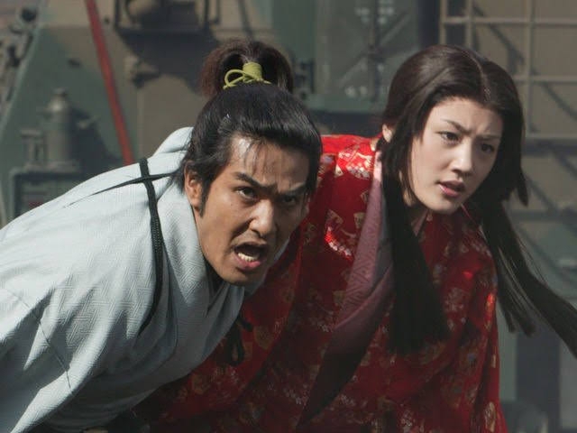 光秀を蹴り倒す信長…木村拓哉主演『レジェンド＆バタフライ』特報2弾公開