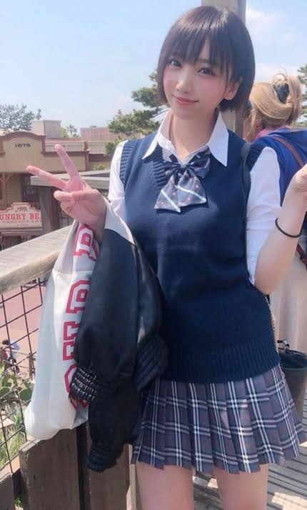 ざわちん、イケメン夫を顔出し！ゲームで知り合ったeスポーツ上級者…2年前クリスマスイブに結婚
