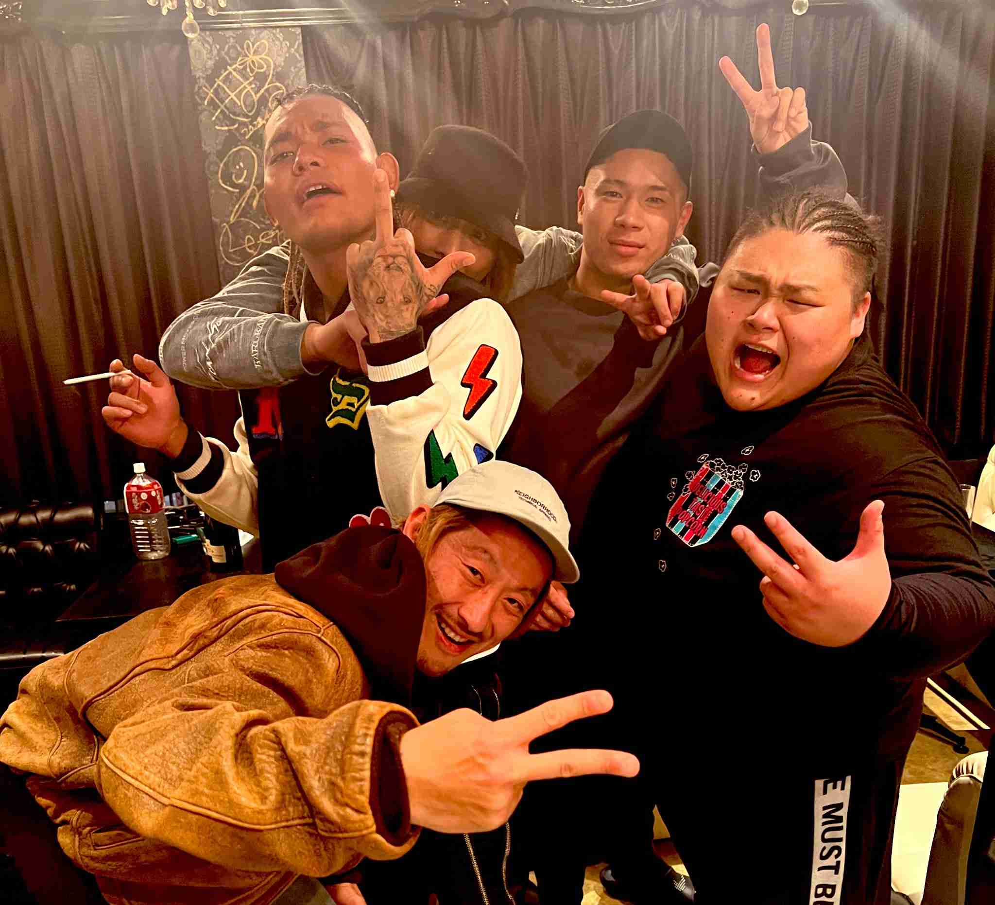 芸能人とYouTuberの違いって何でしょうか？