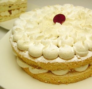バタークリームケーキ