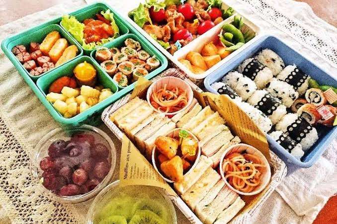 ＜変わる風習＞運動会が午前中だけでお弁当も作らない日。みんなの家の夕飯メニューは何？