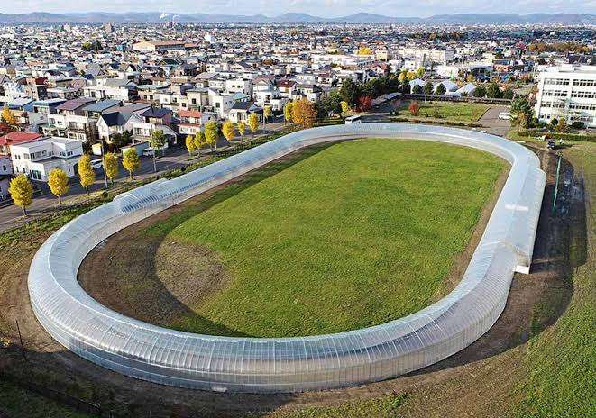 母校にあった立派な施設、変な施設