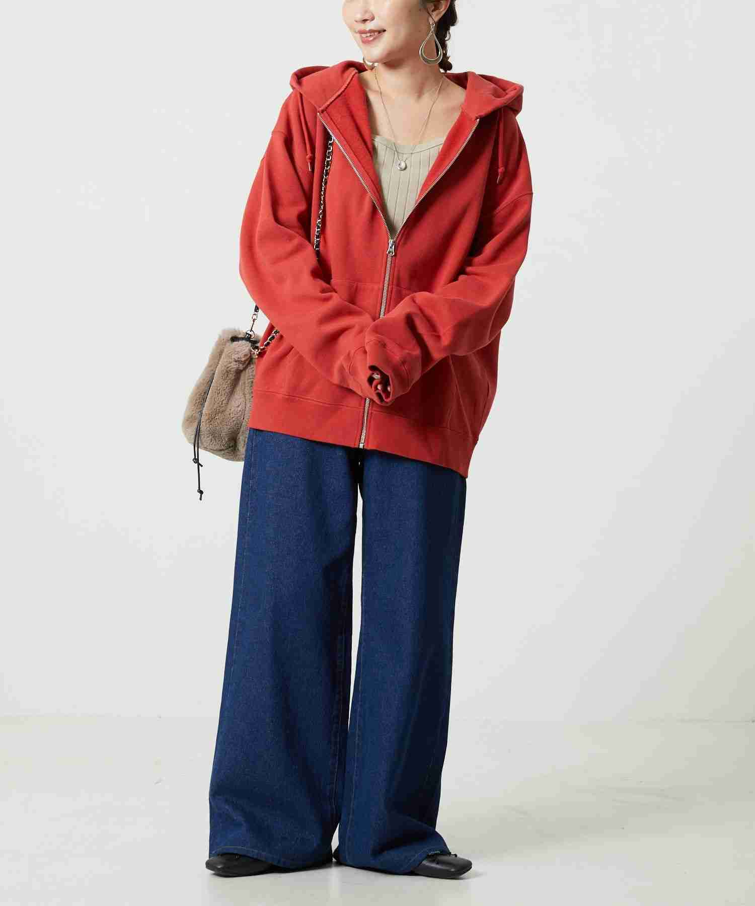 ジップアップパーカーをお洒落に着こなしたい