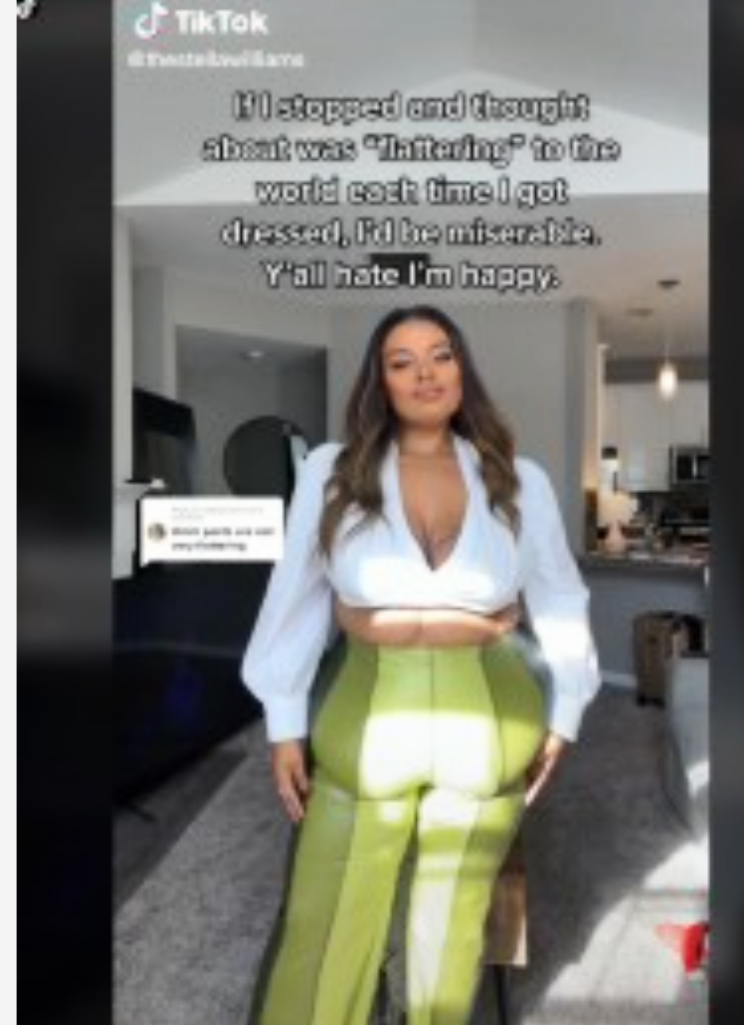 「前にもお尻があるの？」レザーパンツ姿のプラスサイズの女性、「自分に自信」と笑顔（米）