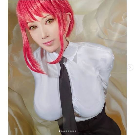 中川翔子『チェンソーマン』パワーのコスプレ姿に反響「たまらん」　変なポチタとの2ショットは「ヤベぇ！」