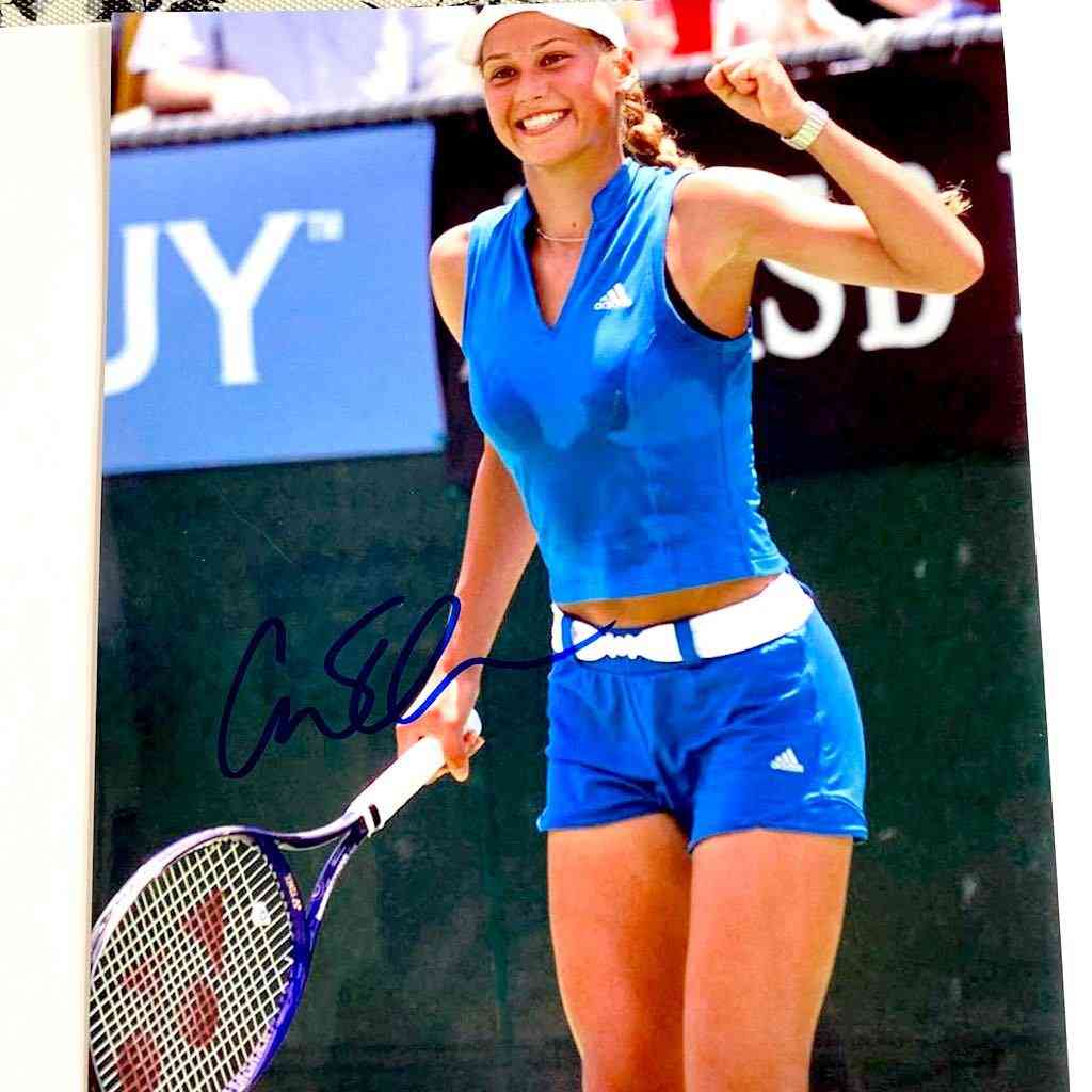 ウインブルドンが女子選手の色付き下着を許可!生理中にストレスのかかるオールホワイトルール変更決定