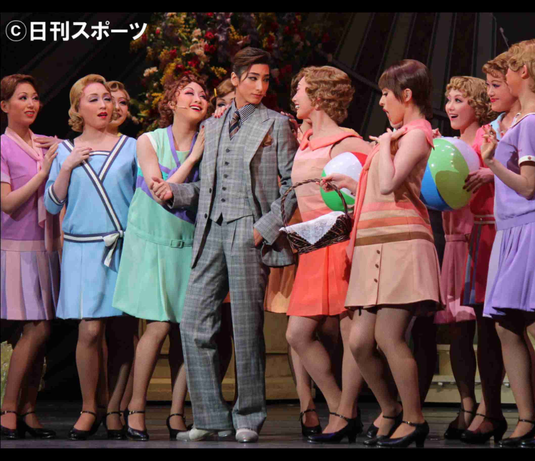 宝塚スターの全身画像が見たい　Part 3