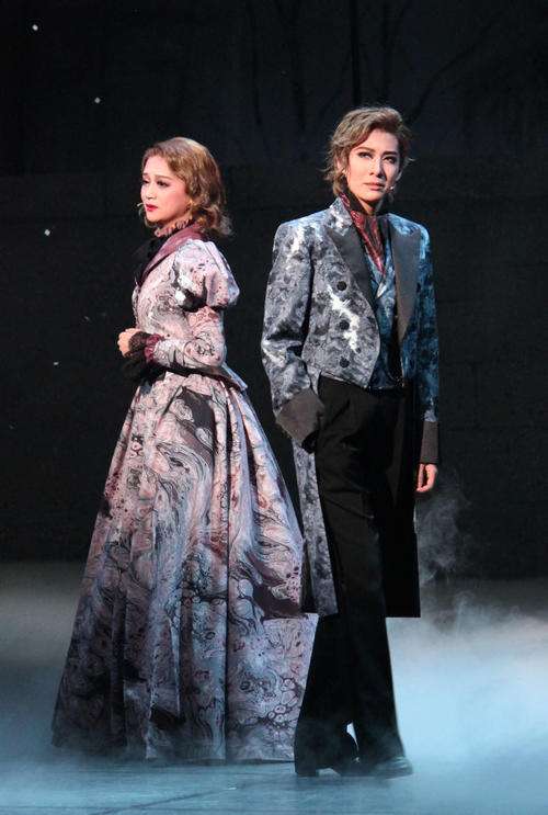 宝塚スターの全身画像が見たい　Part 3