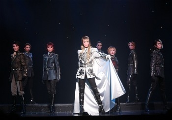 宝塚スターの全身画像が見たい　Part 3