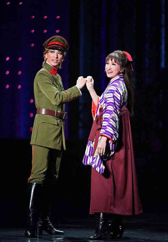 宝塚スターの全身画像が見たい　Part 3