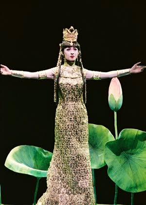 宝塚スターの全身画像が見たい　Part 3