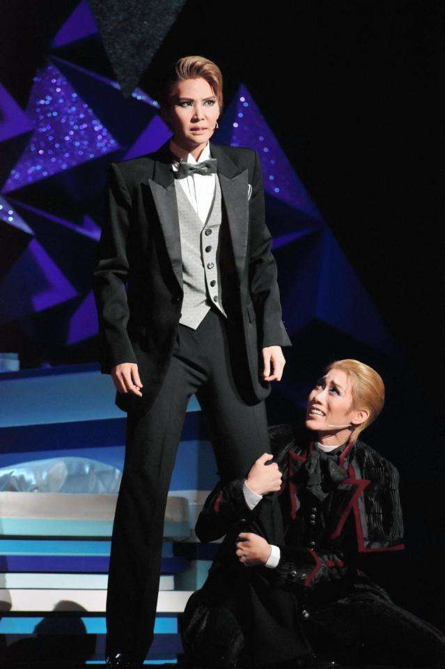 宝塚スターの全身画像が見たい　Part 3