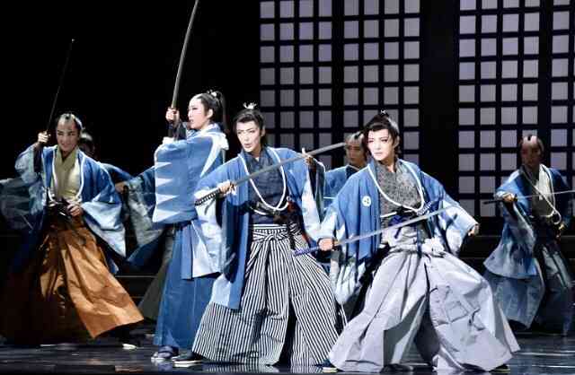 宝塚スターの全身画像が見たい　Part 3