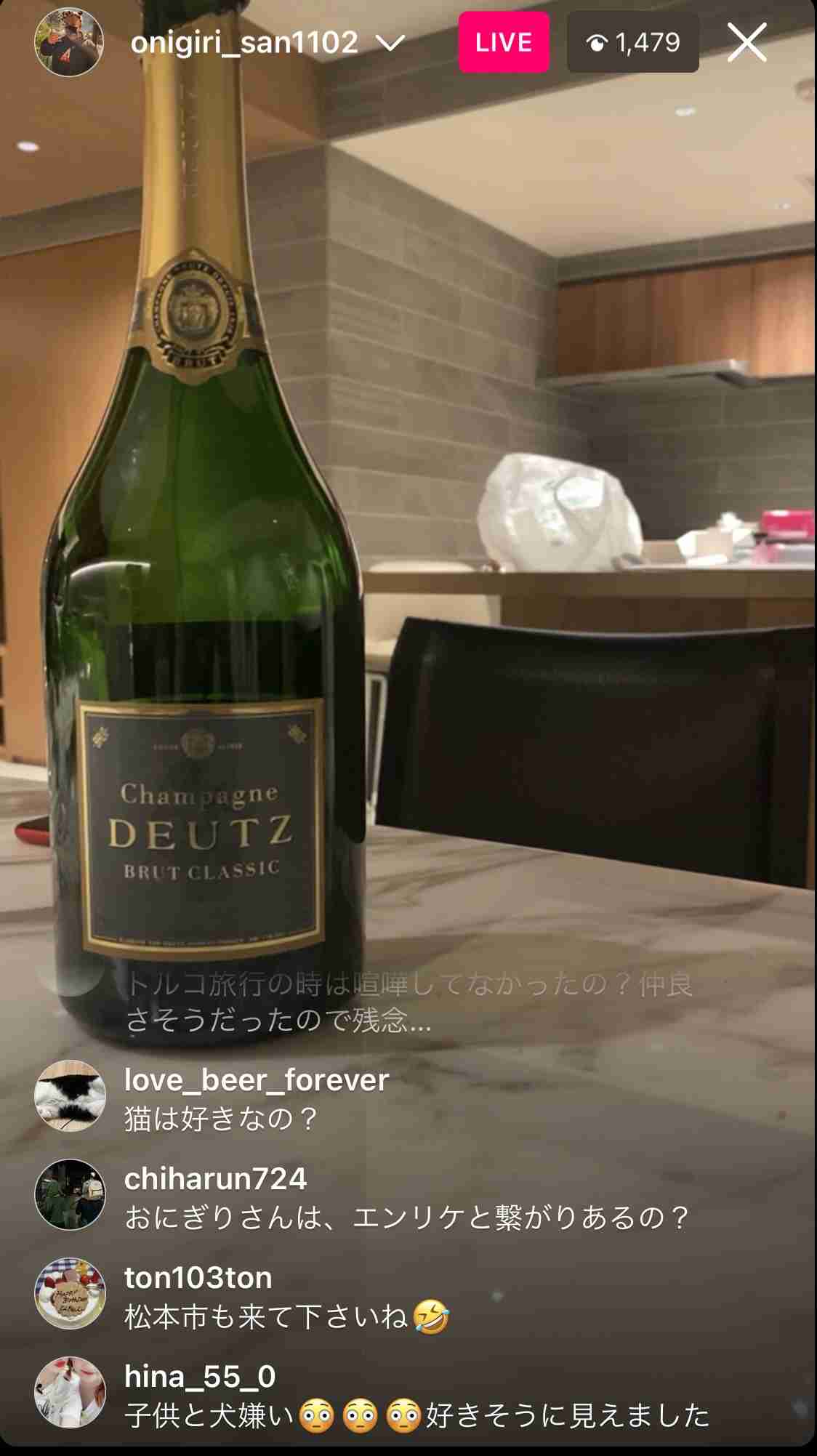“伝説のキャバ嬢”エンリケ、離婚→キャバ嬢へ復職し即超売れっ子に！