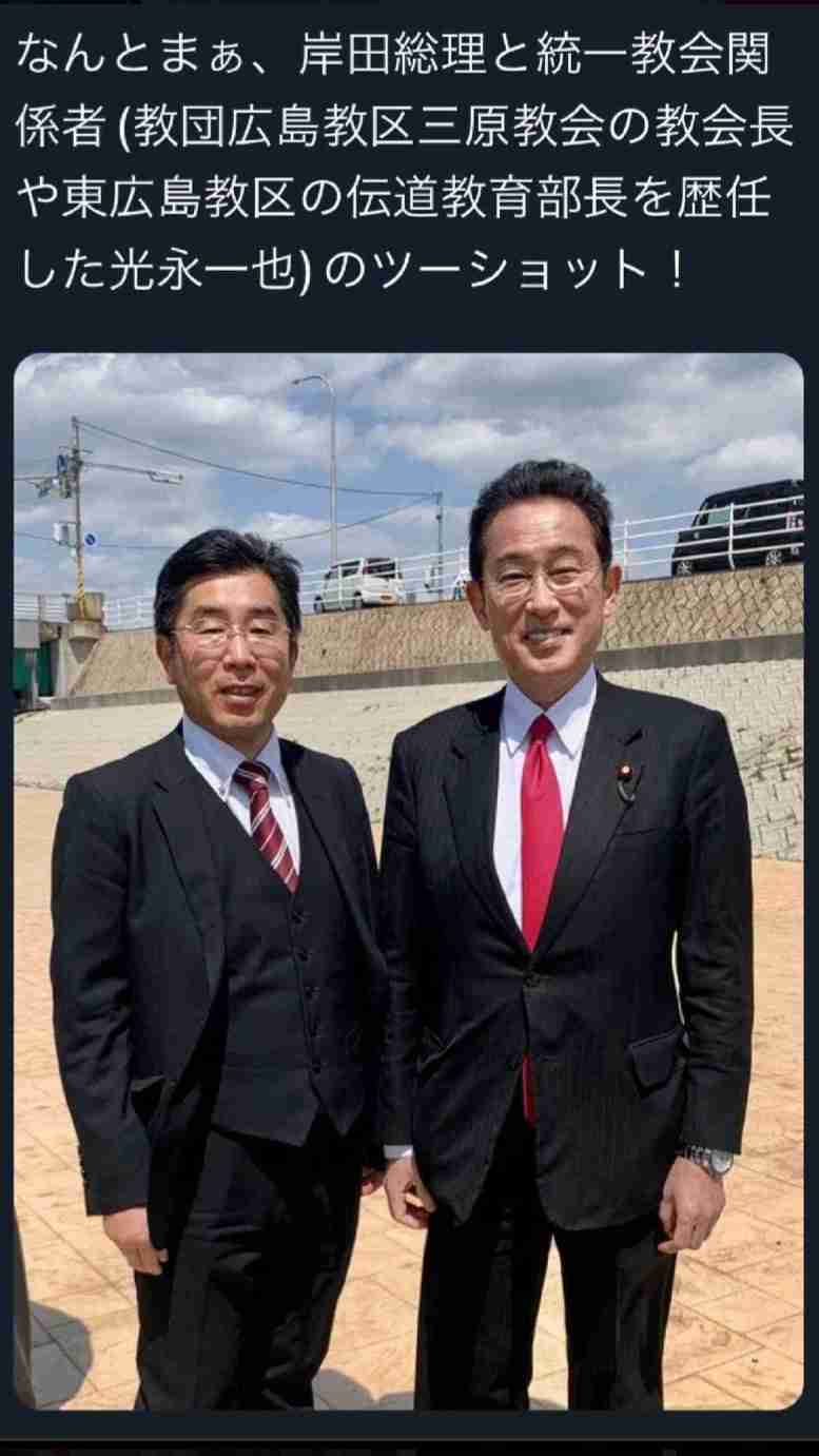「首相はゴム人間」耳を疑う陰謀論に人が魅入る闇 現代人を蝕む「スマホ教」とはいったい何なのか