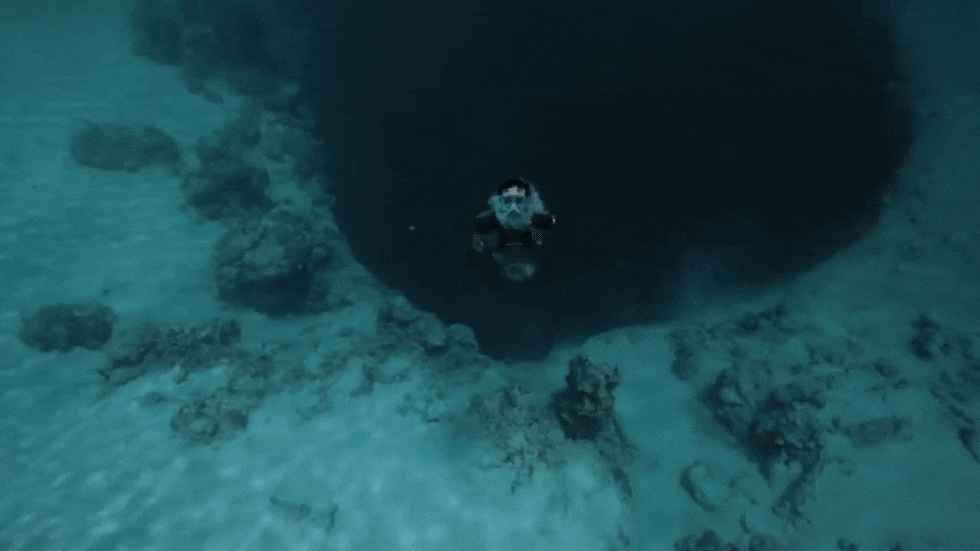 【閲覧注意】海や湖が怖くなる画像くださいPart3