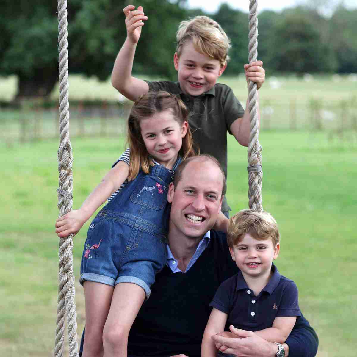 妻の流産はタブロイド紙のせい、ヘンリー英王子が王室と報道に対する新たな持論展開