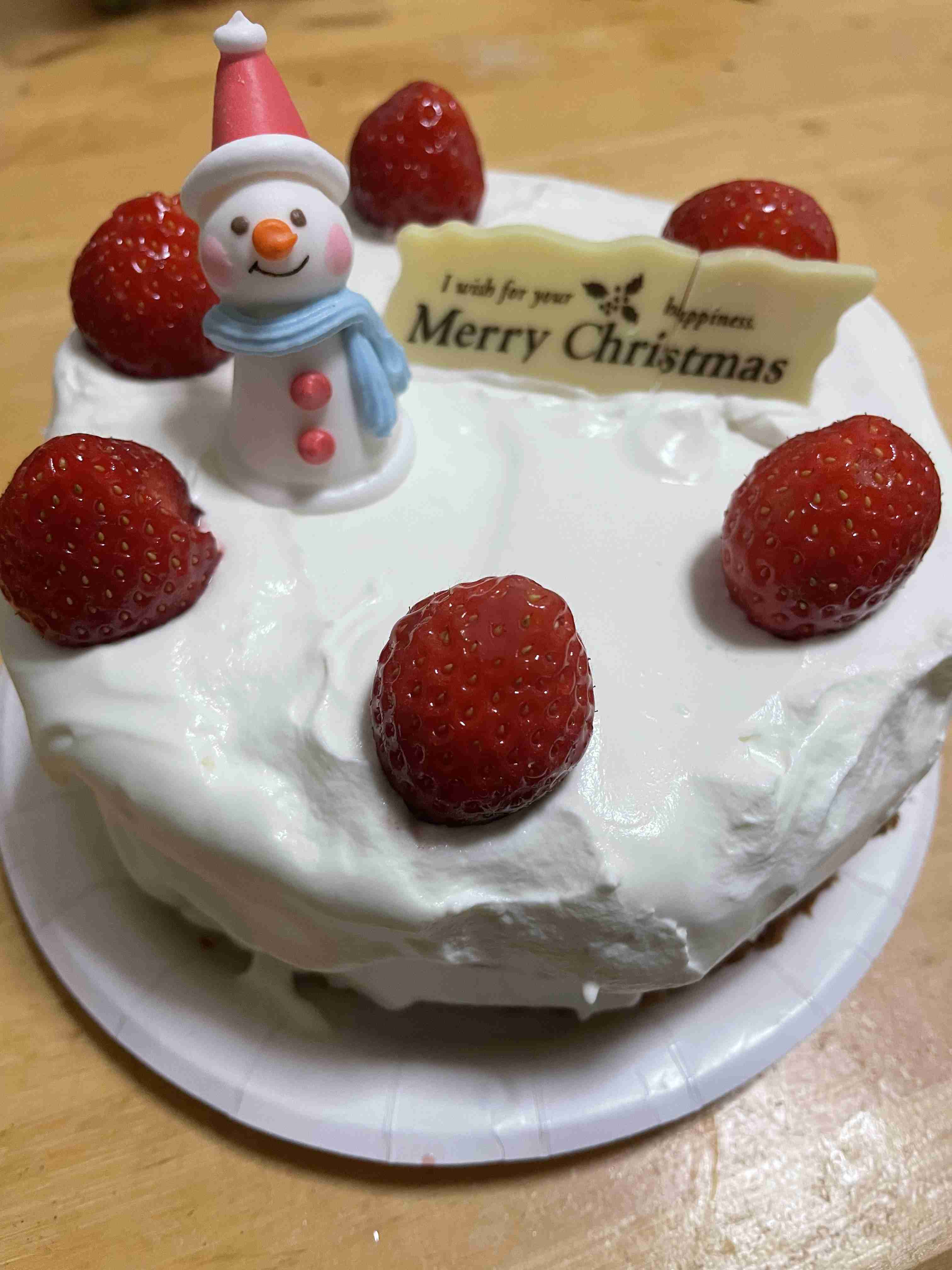 クリスマスケーキを手作りしたらどれほど節約可能? 衝撃の価格差になる事が判明