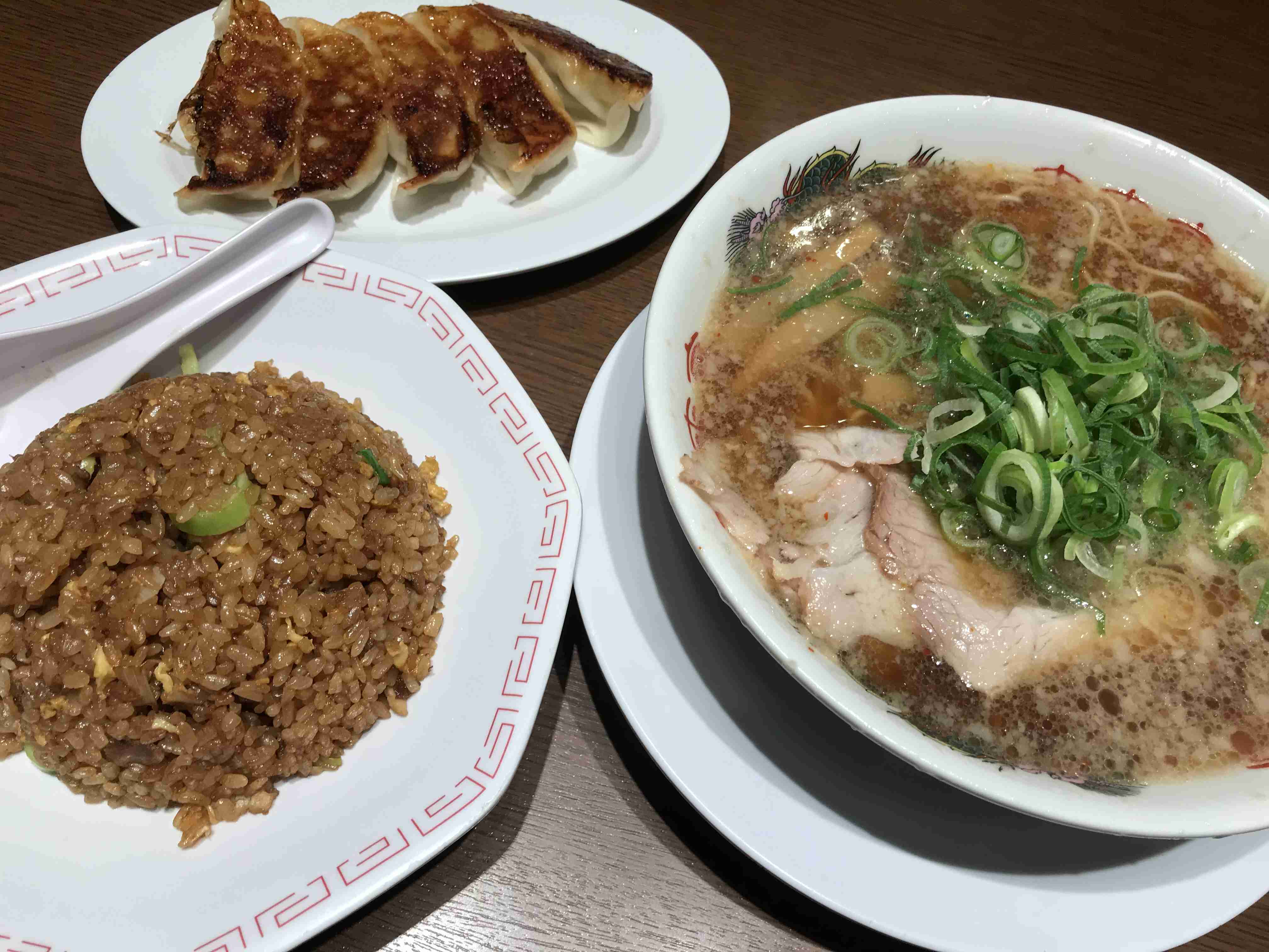 身バレしない程度の住所と近所のラーメン屋をあげていくトピ