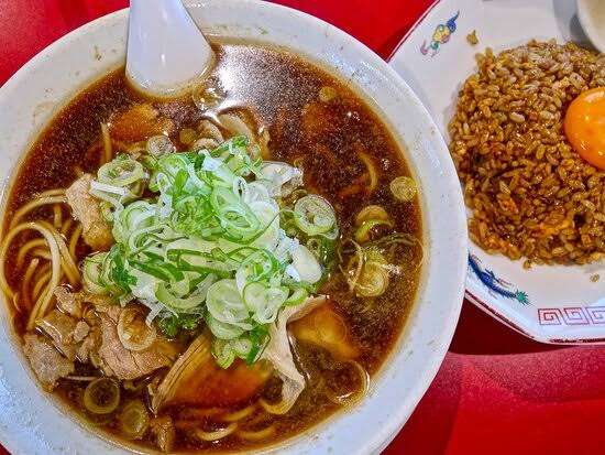 身バレしない程度の住所と近所のラーメン屋をあげていくトピ