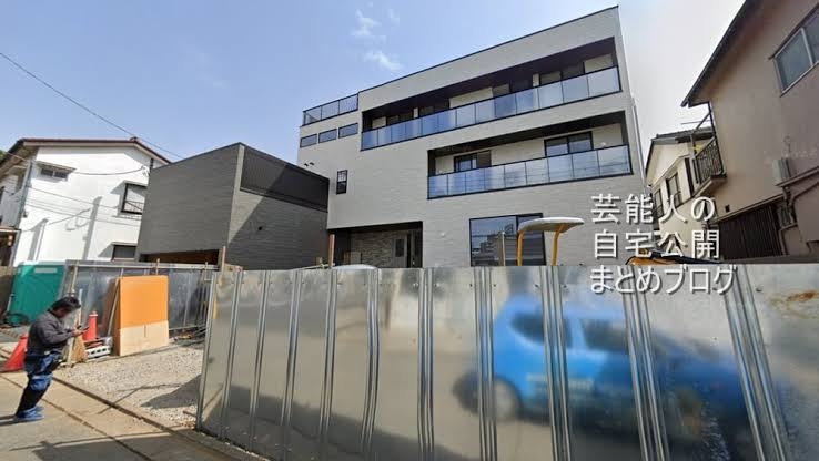 「やべぇ～なぁ」辻希美、広々とした自宅玄関が段ボールだらけに「今日はいつも以上に宅急便が」