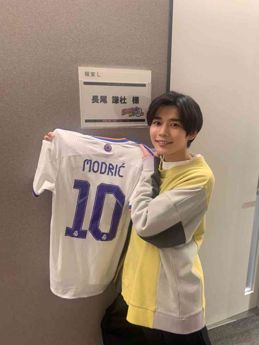 W杯で話題の美人サポ、モドリッチとの驚きの2ショット公開に「モドリッチがデレデレ」「これはやばい」