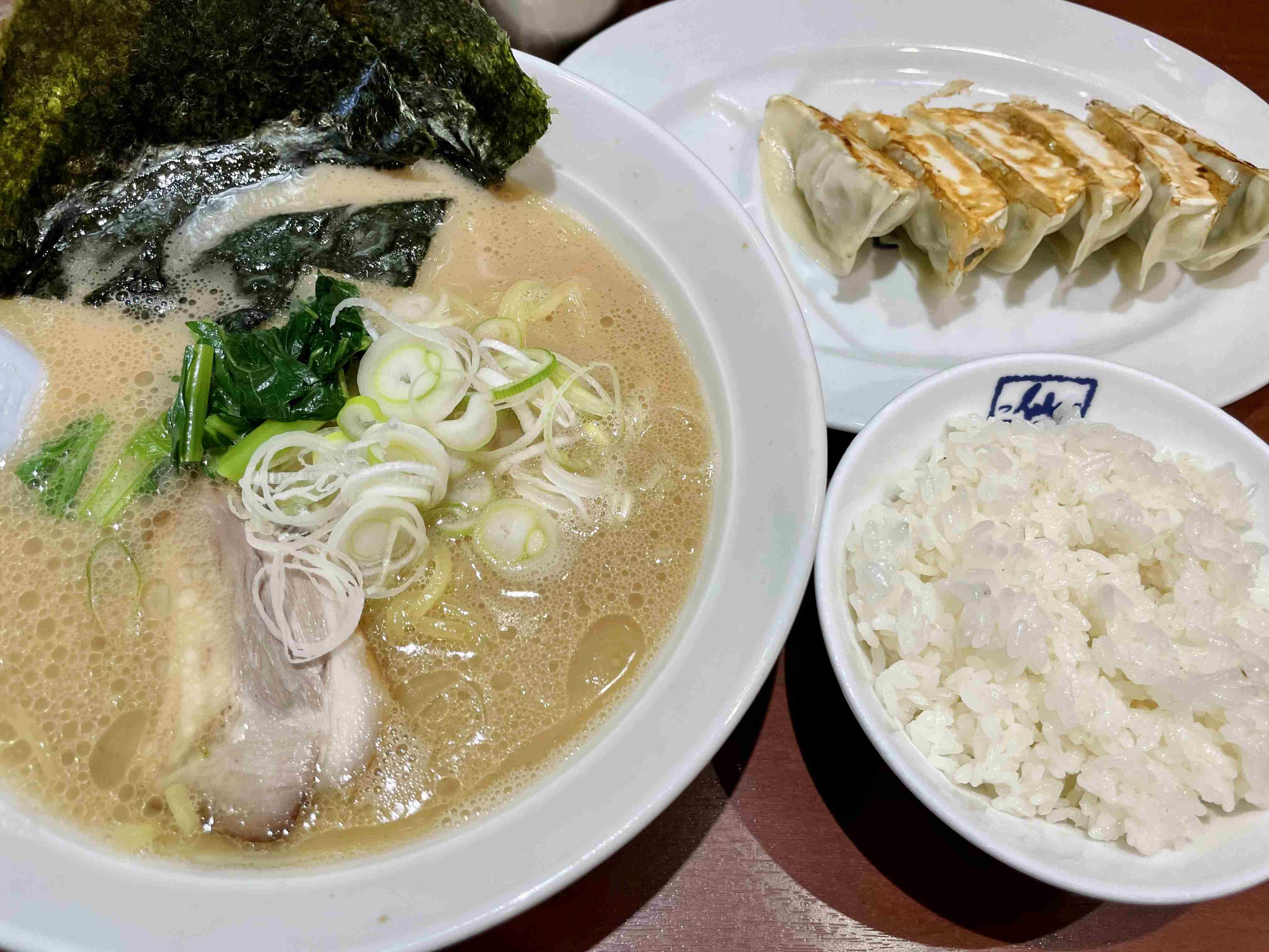 家系ラーメン好きな人🍜🍥
