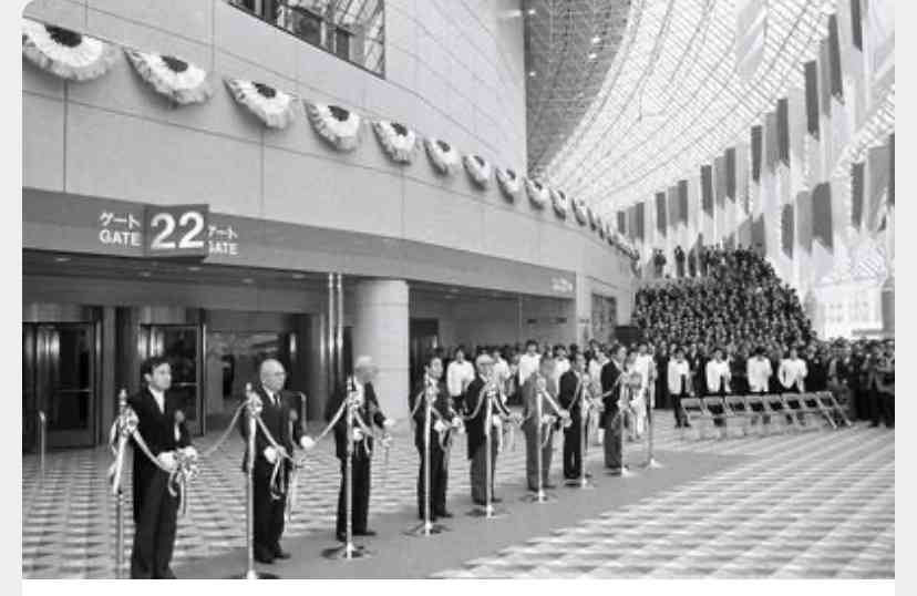 自分の生まれた年と、その年に関連する画像を書き込むトピ