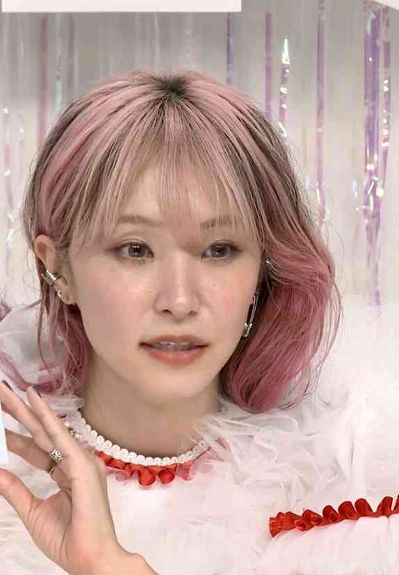 『鬼滅の刃』バブル終了! LiSAの2年ぶり新アルバム売上が半分以下に…