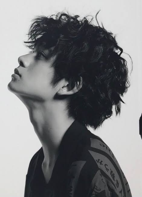 綺麗な横顔が見たい