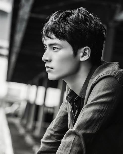 綺麗な横顔が見たい