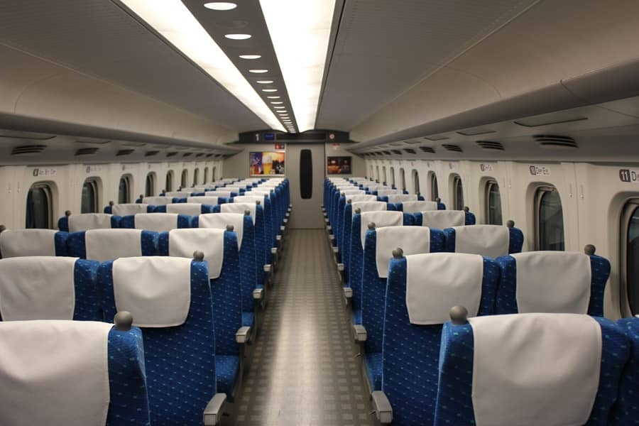 アイデンティティ田島「トイレ行けねぇ」 新幹線でカードゲームはマナー違反? 座席の使い方巡り賛否