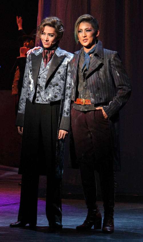 宝塚スターの全身画像が見たい　Part 3