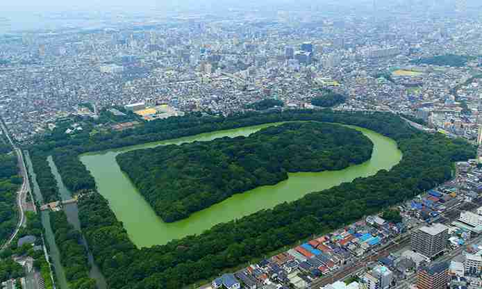 国内最大、3.5メートルの木製埴輪 世界遺産の峯ケ塚古墳で出土