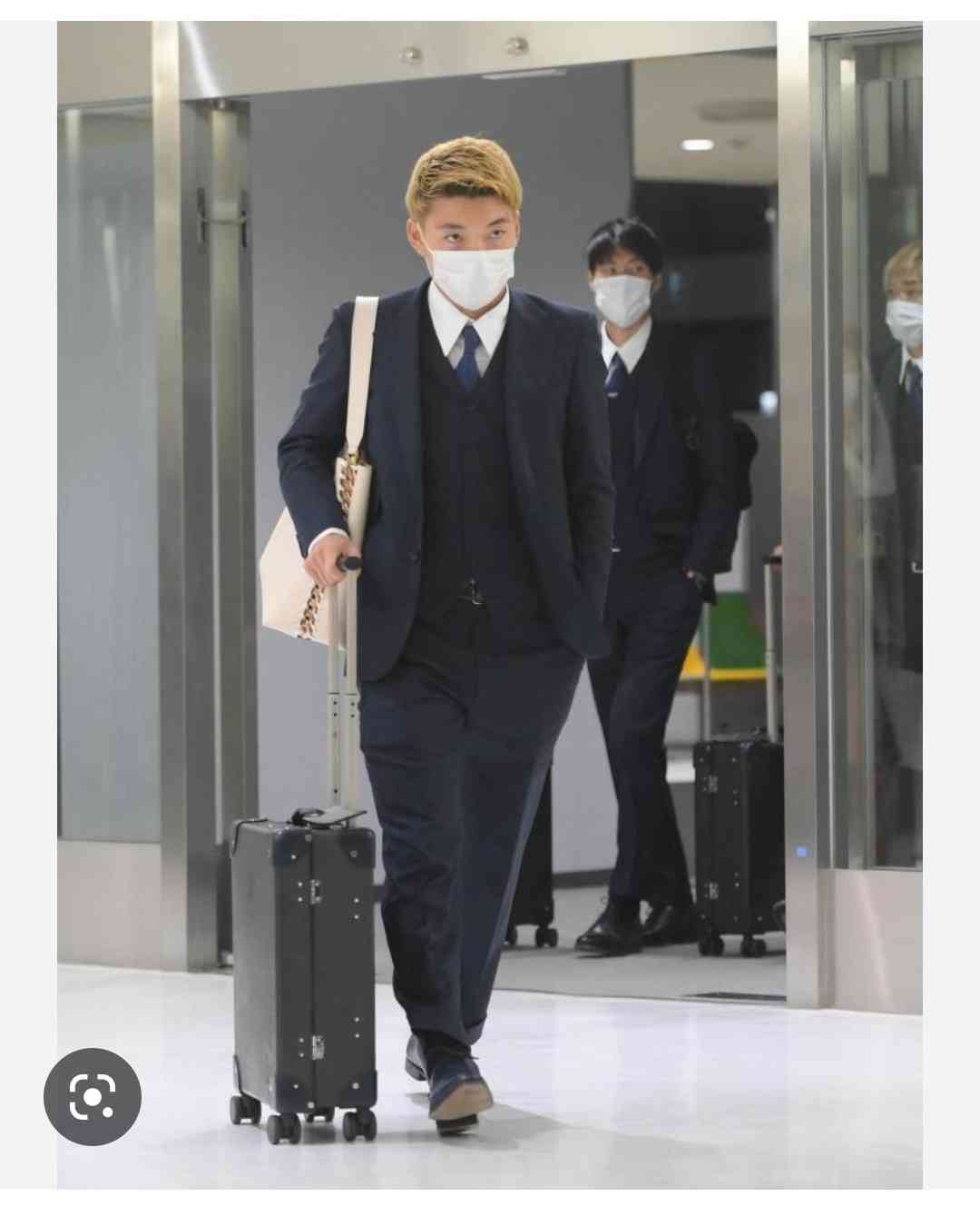 日本代表・堂安律 “小悪魔インフルエンサー”との親公認交際