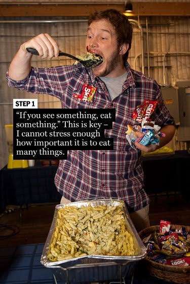 「スーパーマリオ」俳優 蜂に眼球を刺される サングラスとって腫れた目を披露