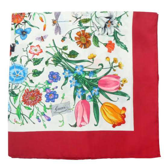 みんなのスカーフ見せて！