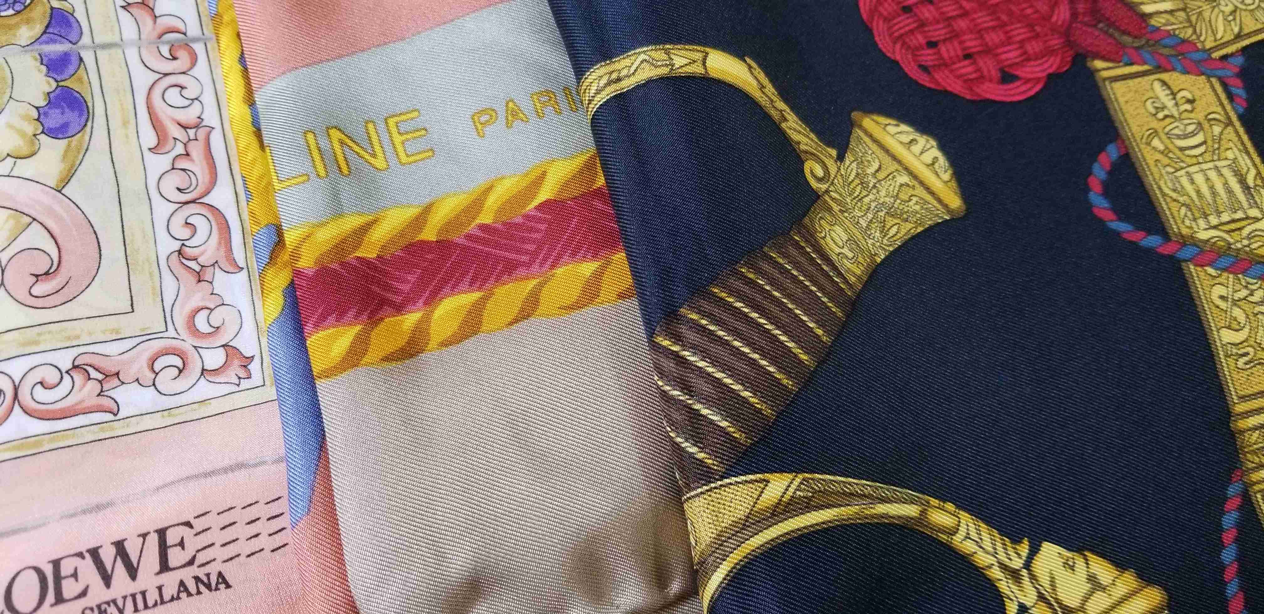 みんなのスカーフ見せて！