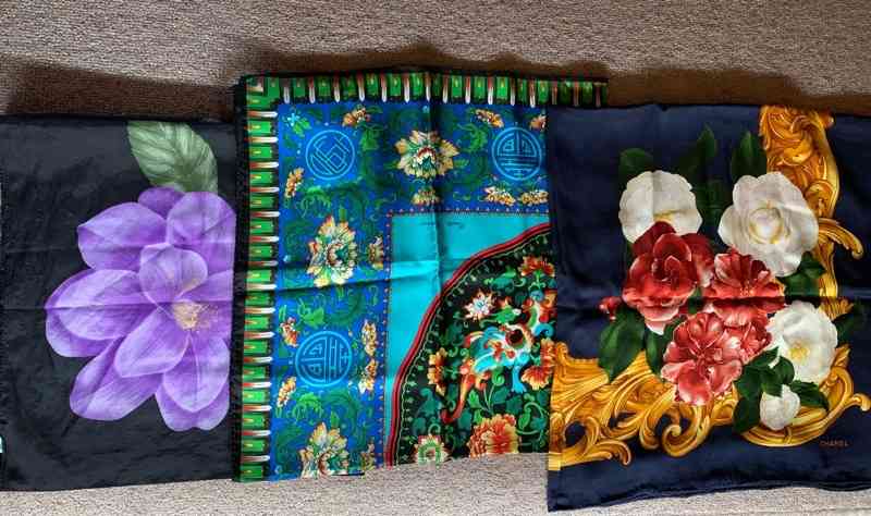 みんなのスカーフ見せて！